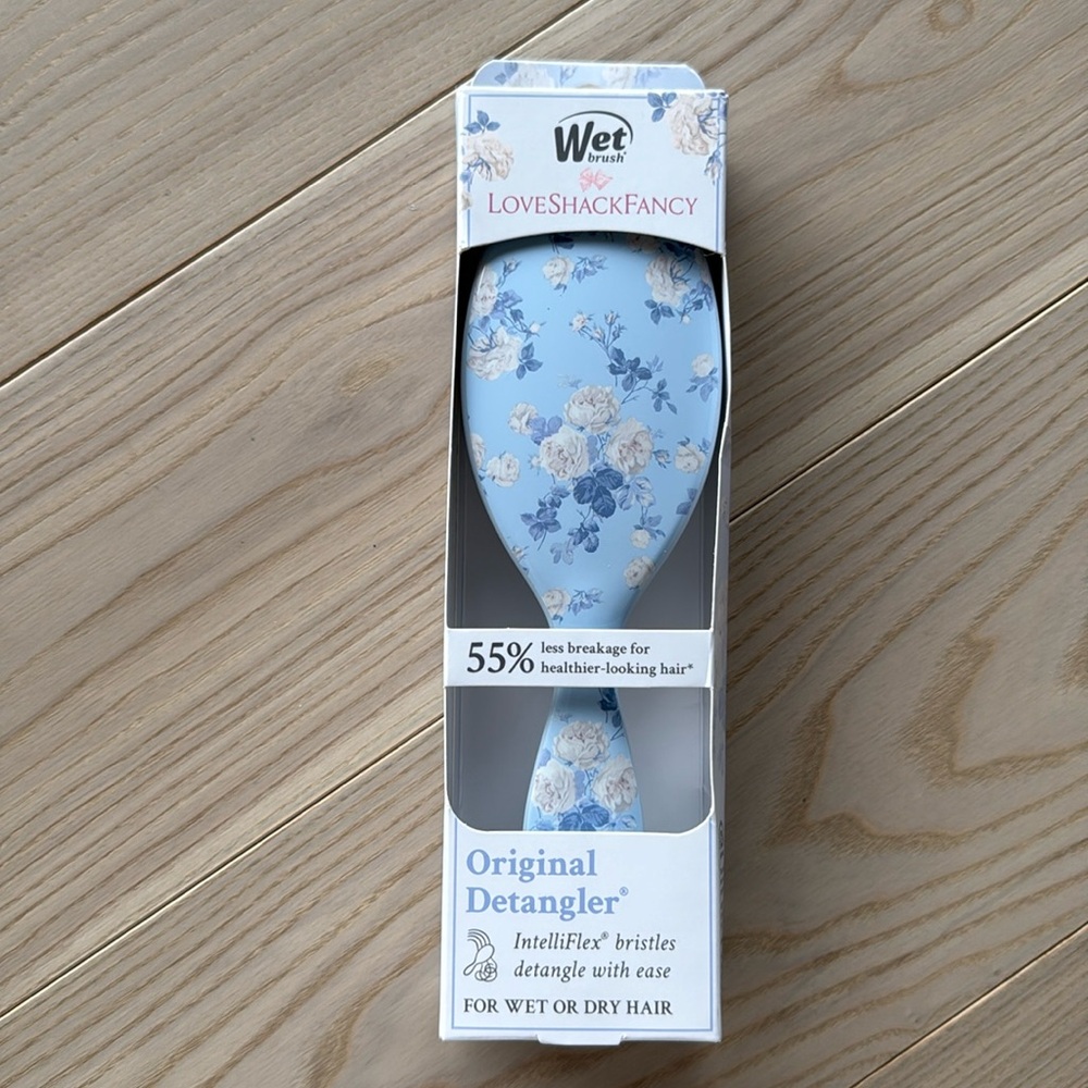 LoveShackFancy x Wet Brush Original Detangler